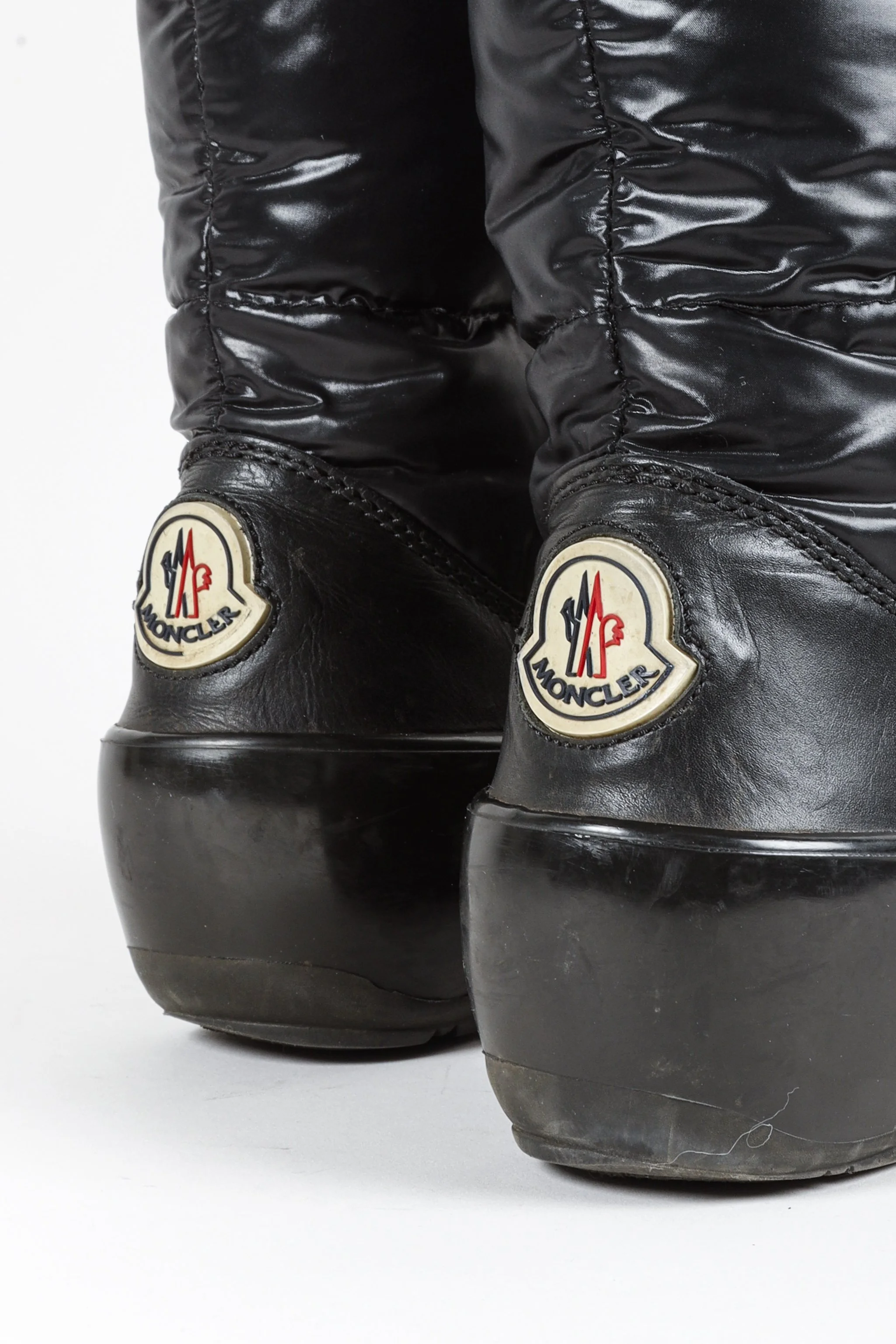 Moncler best sale puffer boots